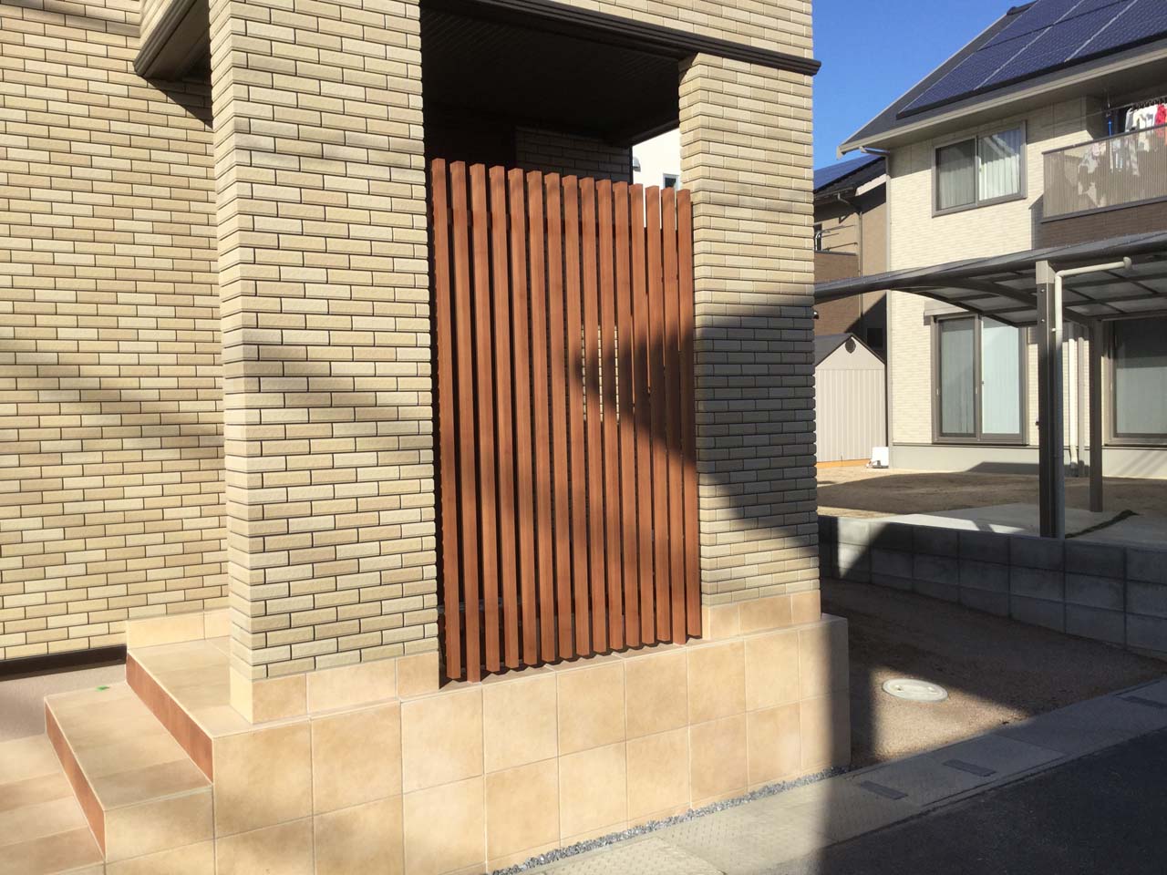 玄関まわりの工事の画像